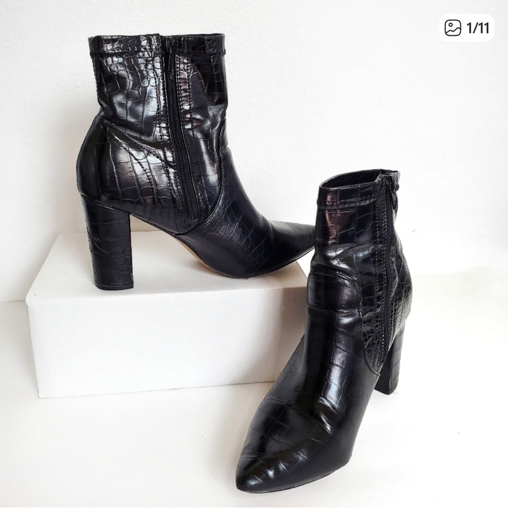 Elegant Black Heeled Boots